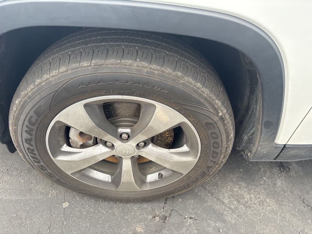 2020 Jeep Cherokee Limited photo 8