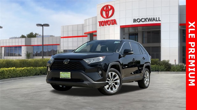 2021 Toyota RAV4 XLE Premium's photo