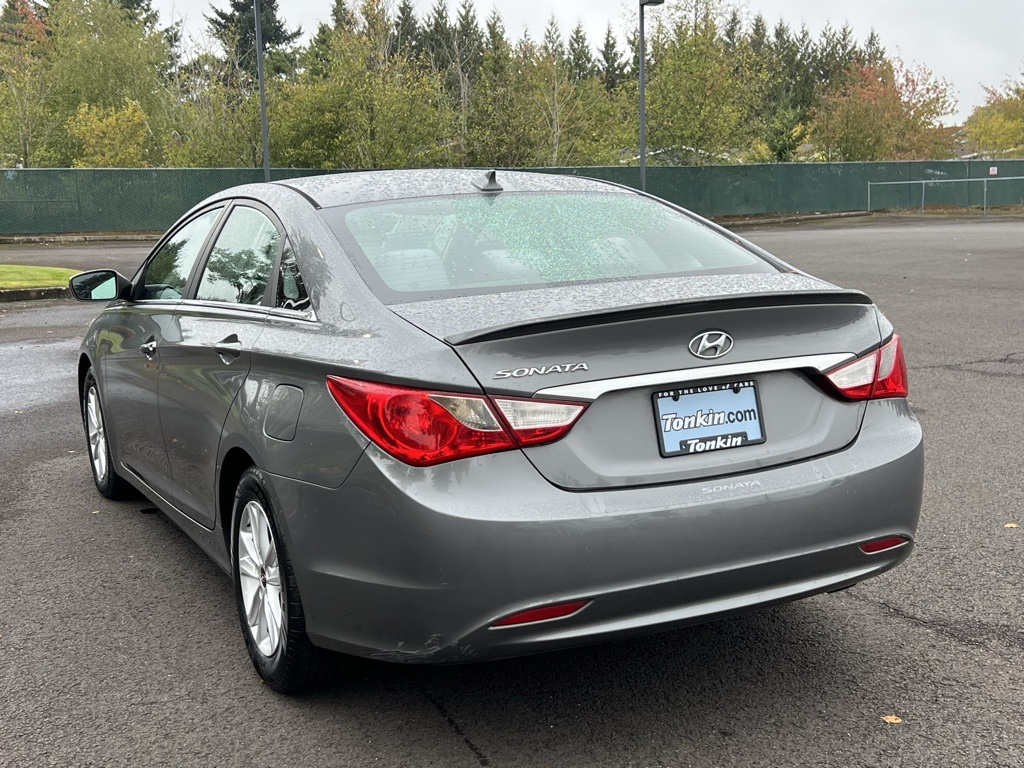 2013 Hyundai Sonata GLS photo 2