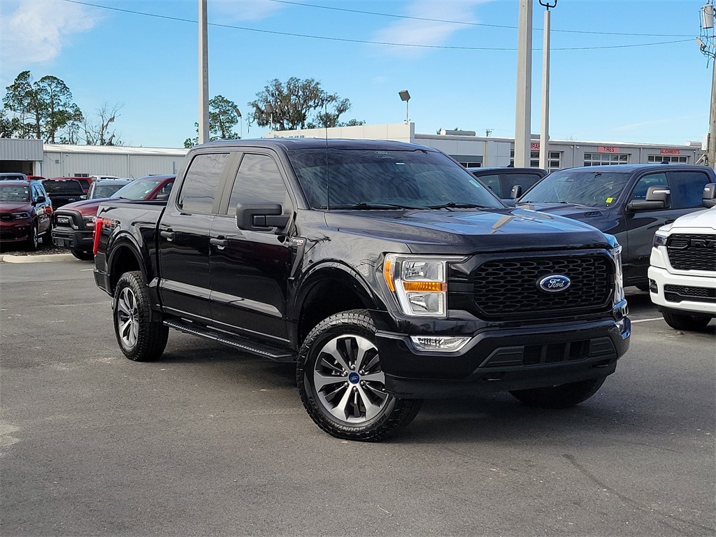 2021 Ford F-150 XL's photo