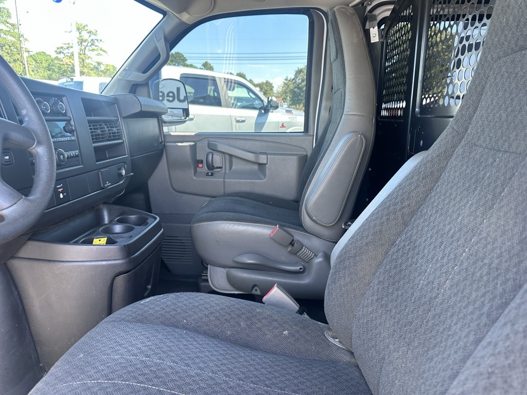 2020 Gmc Savana 2500 Cargo photo 2