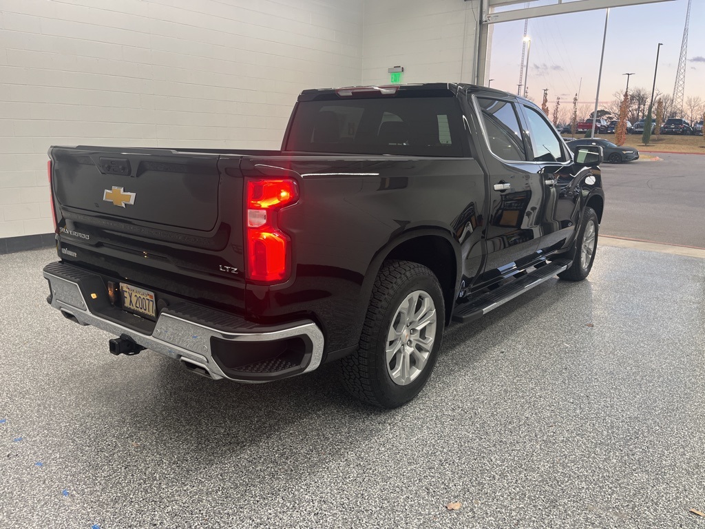 2025 Chevrolet Silverado 1500 LTZ photo 4