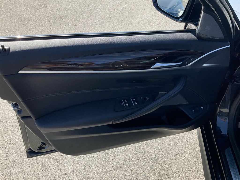 2022 Bmw 530e photo 11