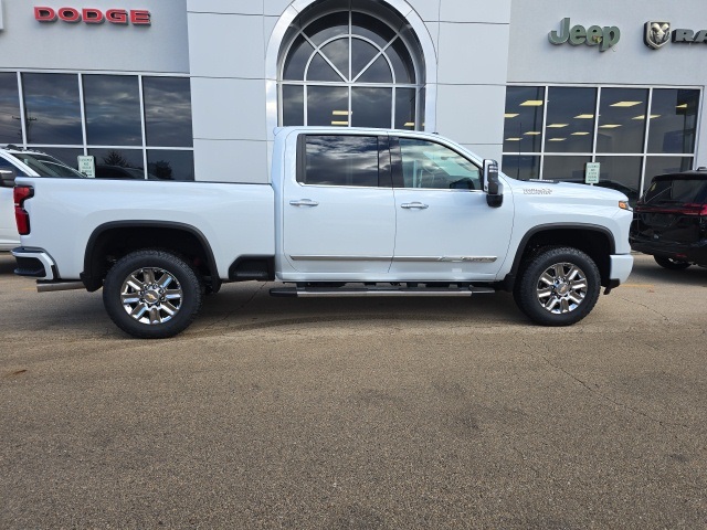 2026 Chevrolet Silverado 2500HD High Country photo 2