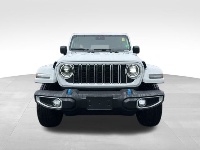 2024 Jeep Wrangler Sahara 4xe photo 13