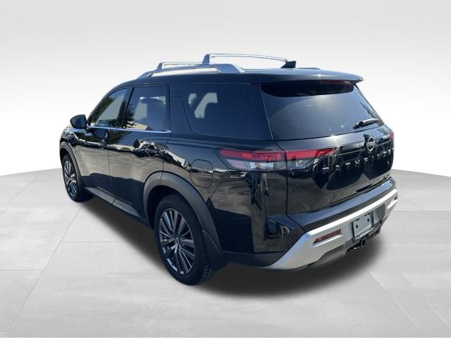 2022 Nissan Pathfinder SL photo 4