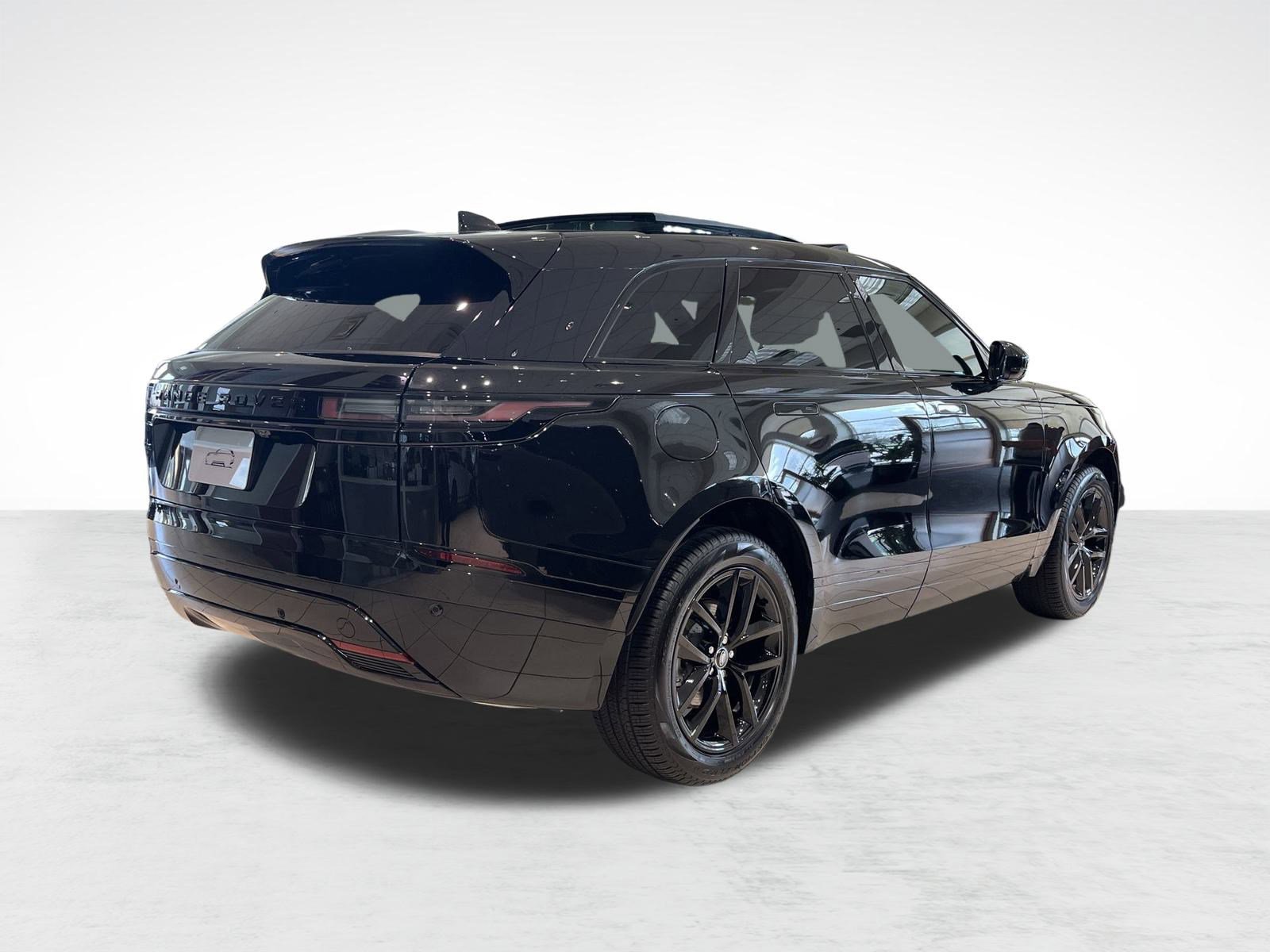 2025 Land Rover Range Rover Velar SE photo 4