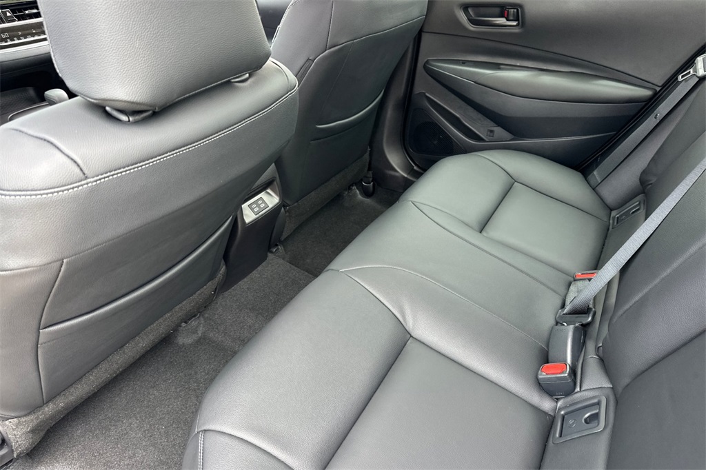 2025 Toyota Corolla LE photo 12