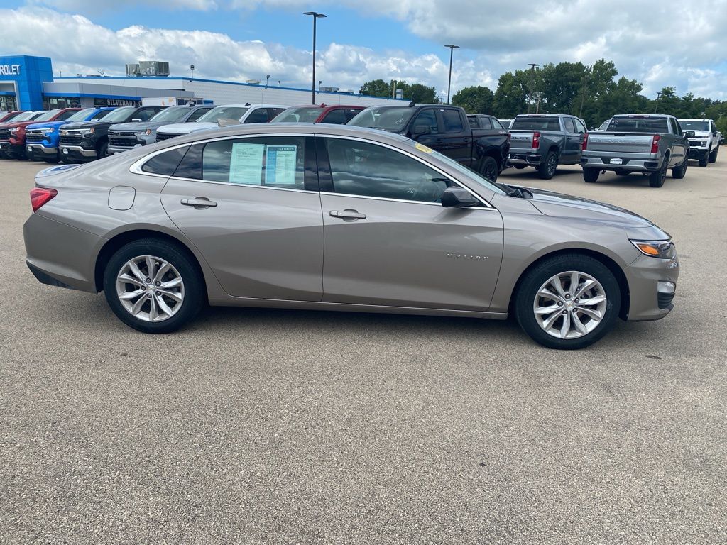 2024 Chevrolet Malibu 1LT photo 2