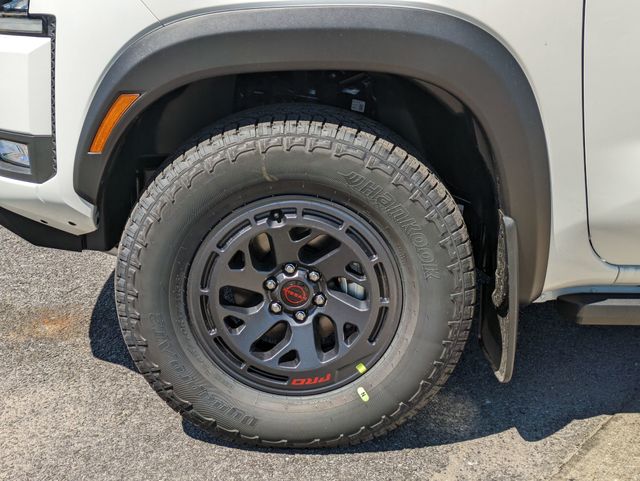 2025 Nissan Frontier Crew Cab PRO-4X photo 9