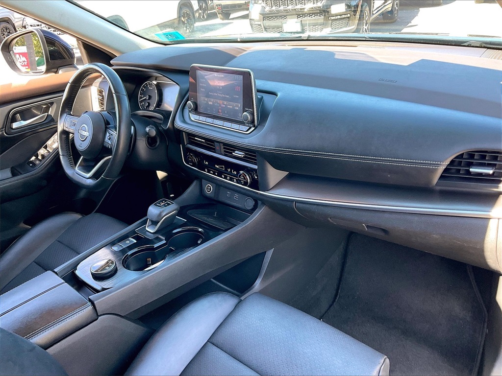 2023 Nissan Rogue SV photo 13