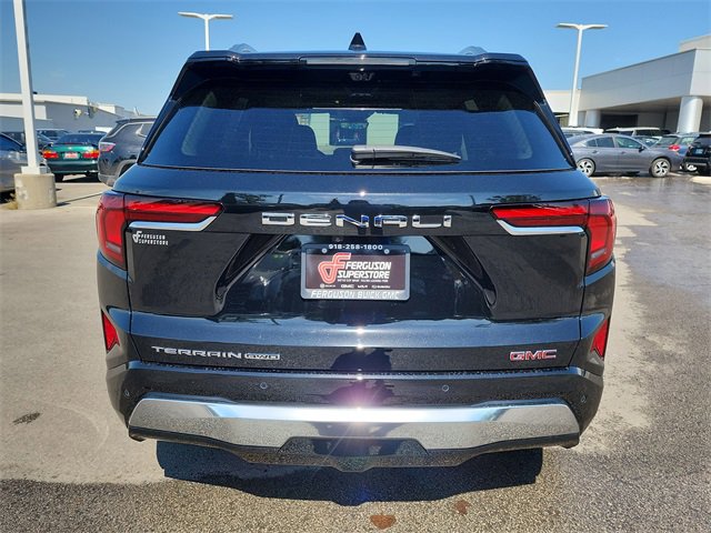 2026 Gmc Terrain Denali photo 2