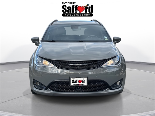 2020 Chrysler Pacifica Touring Plus photo 2