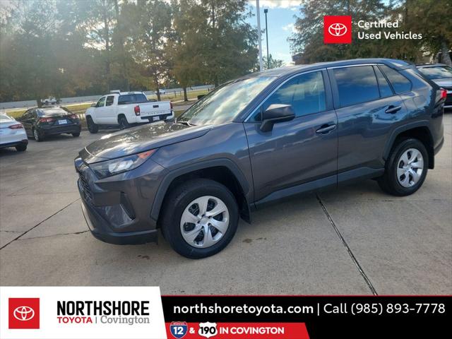 2022 Toyota RAV4 LE's photo