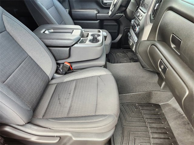 2024 Chevrolet Silverado 2500HD Custom photo 13