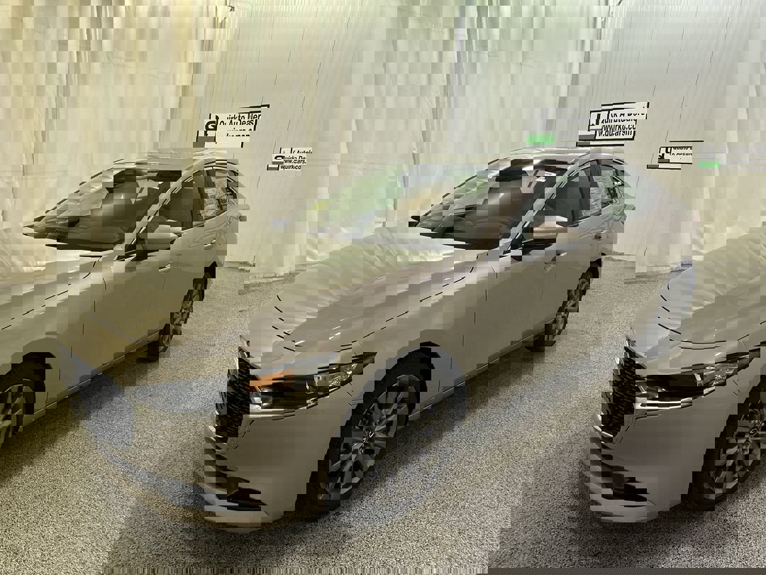 2025 Mazda Mazda3 2.5 s Preferred photo 3