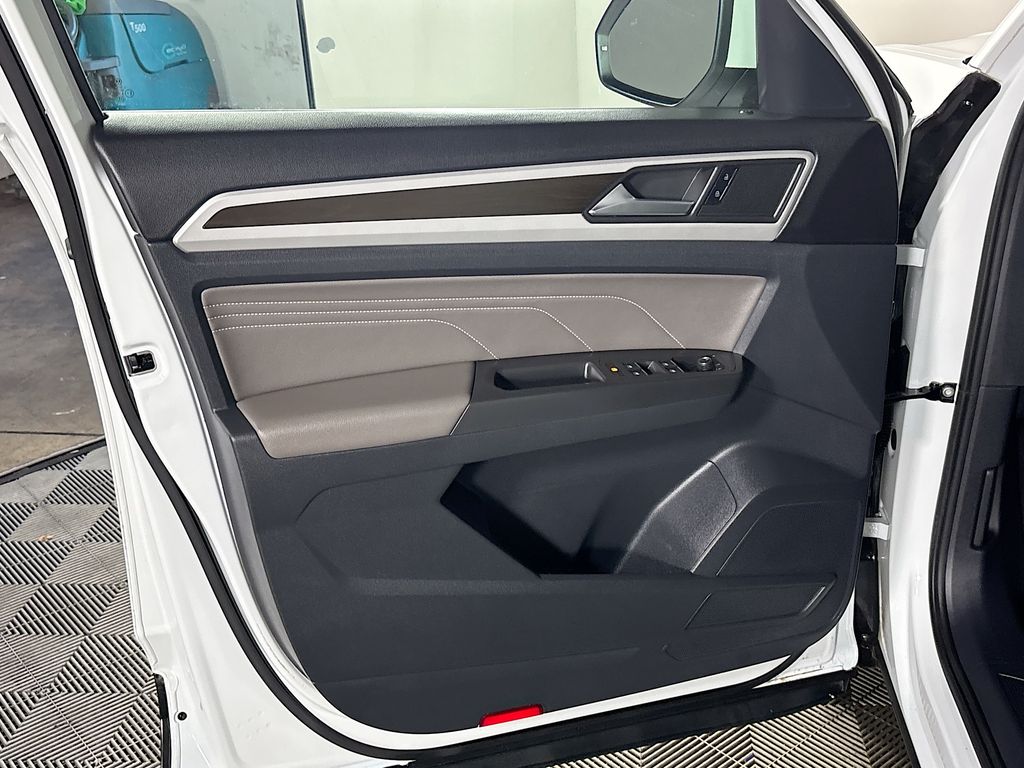 2022 Volkswagen Atlas SE photo 18