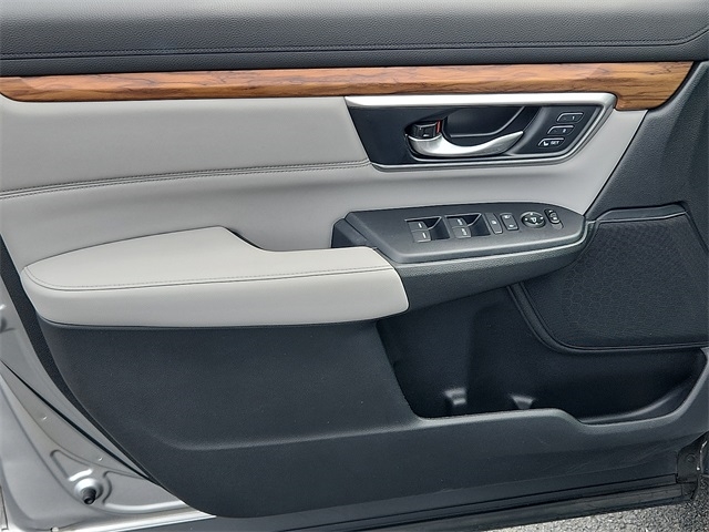 2020 Honda CR-V Touring photo 11
