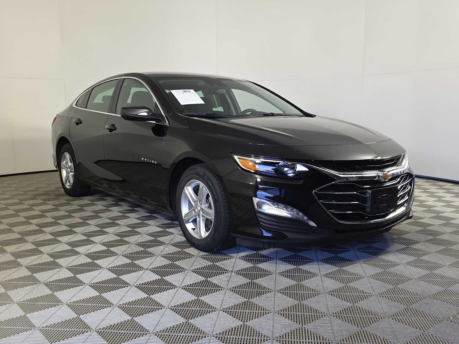 2024 Chevrolet Malibu 1LT's photo