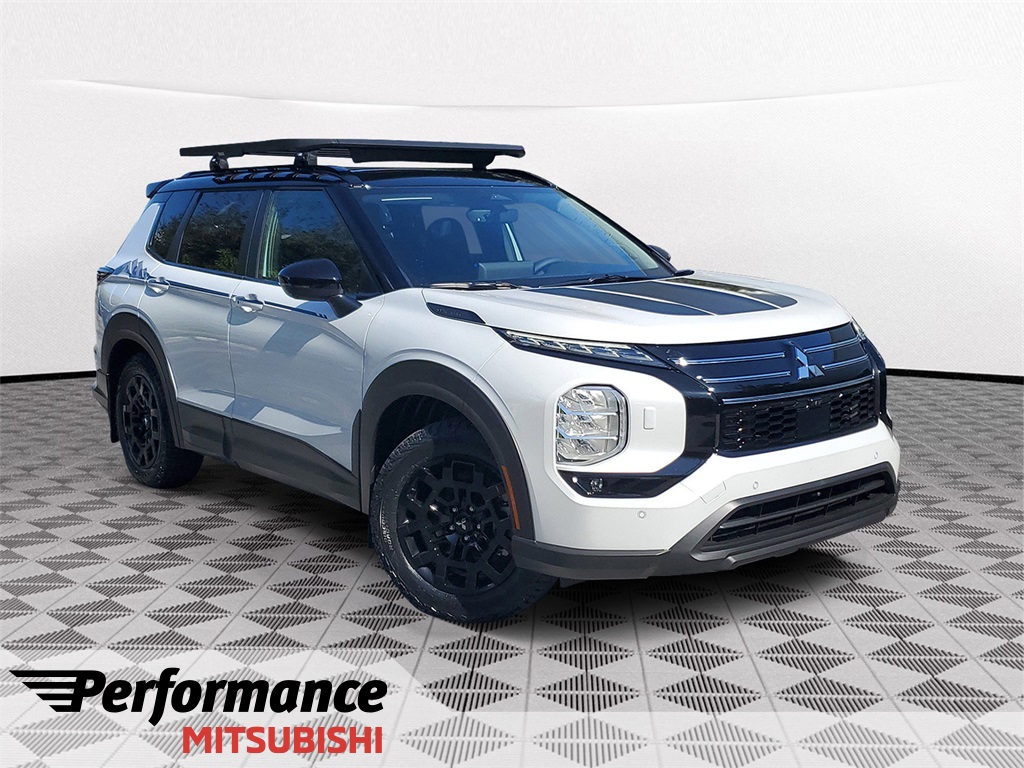 2026 Mitsubishi Outlander Trail Edition's photo