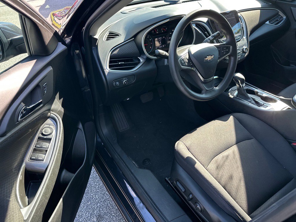 2023 Chevrolet Malibu 1LT photo 5