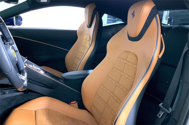 2023 Ferrari Roma Base photo 5