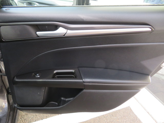 2020 Ford Fusion Titanium photo 9