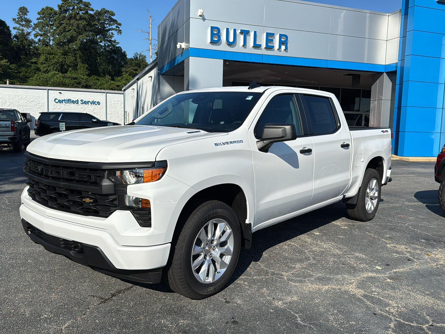 2026 Chevrolet Silverado Custom's photo