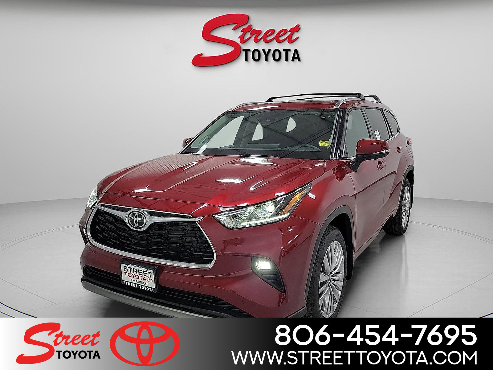 2026 Toyota Highlander Platinum's photo