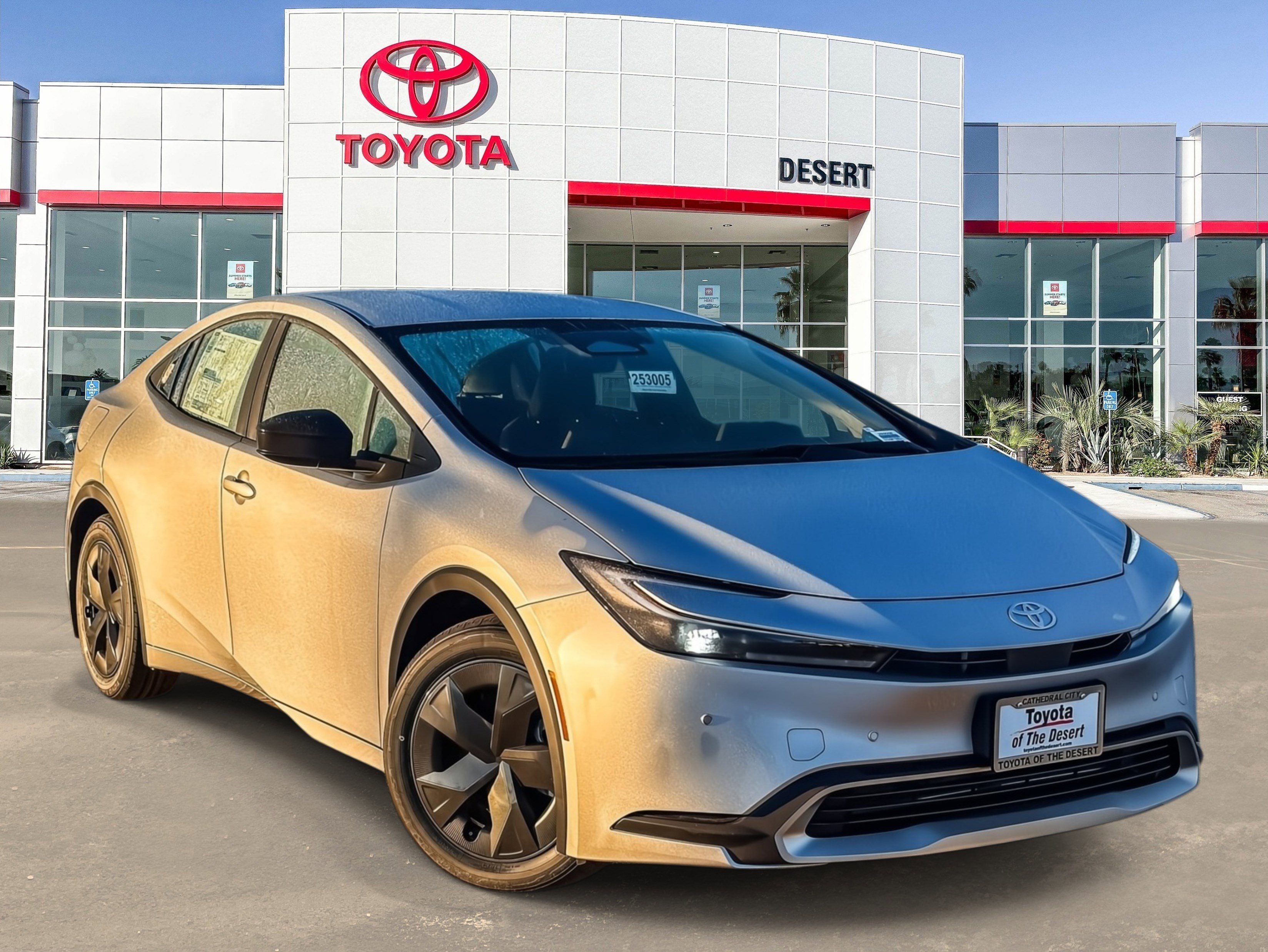 2026 Toyota Prius SE's photo