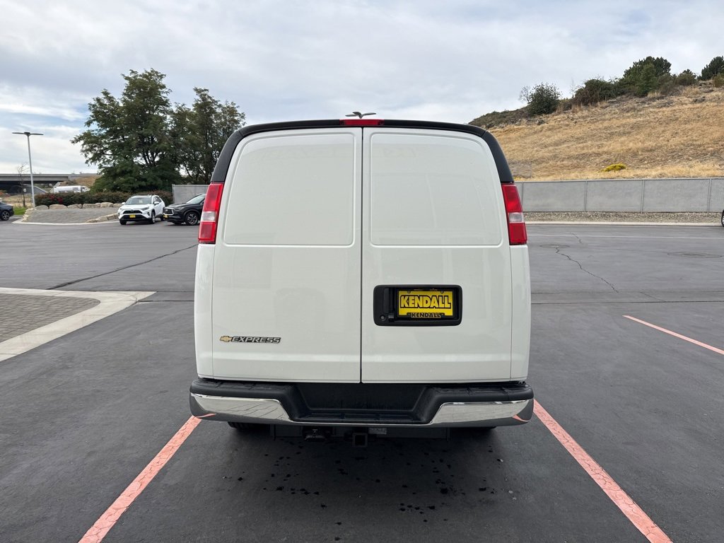 2025 Chevrolet Express Cargo 2500 Work Van photo 3