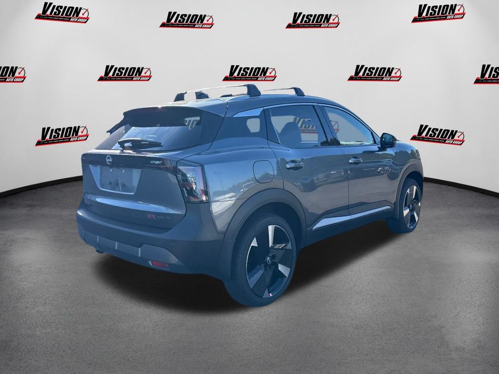 2026 Nissan Kicks SR photo 5