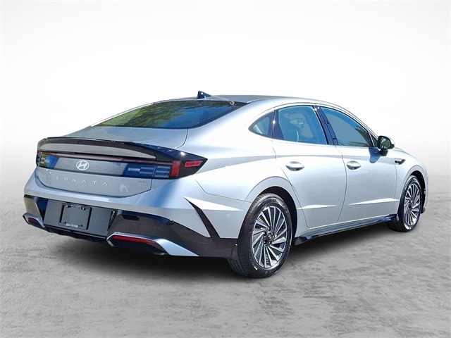 2025 Hyundai Sonata Hybrid SEL photo 4