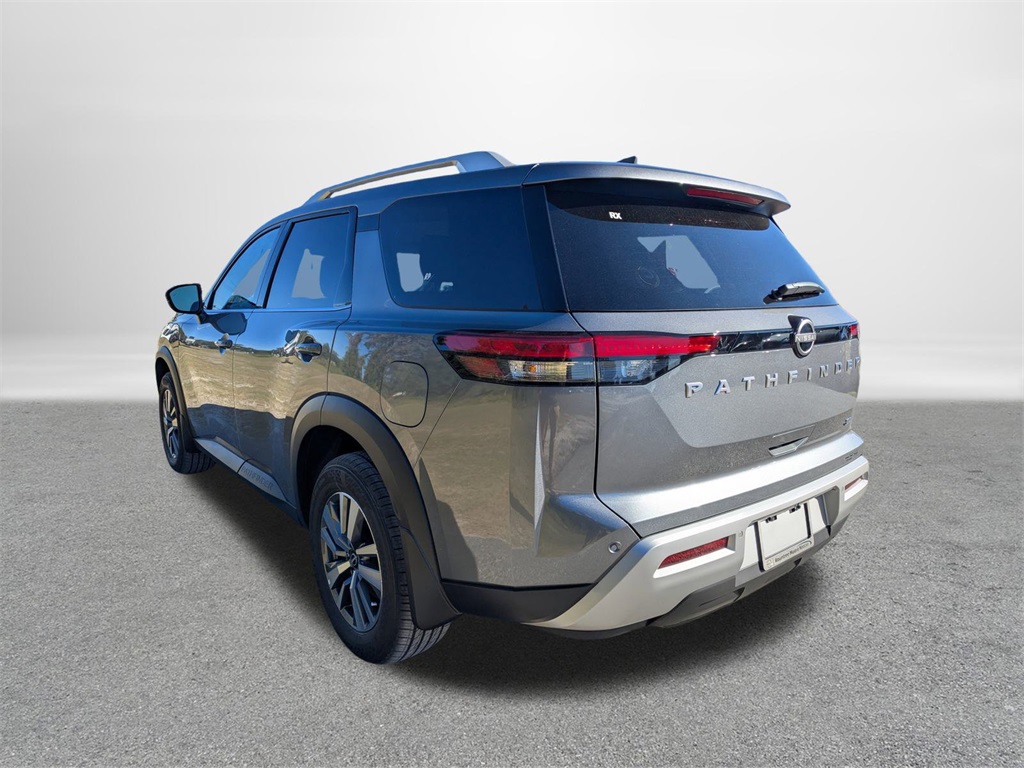 2025 Nissan Pathfinder SL photo 4