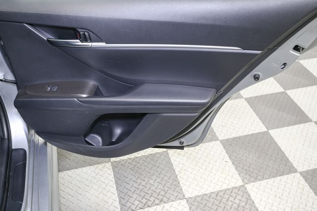 2022 Toyota Camry SE photo 20