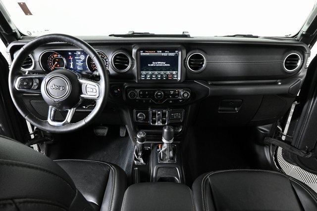 2022 Jeep Wrangler Unlimited Sahara photo 17