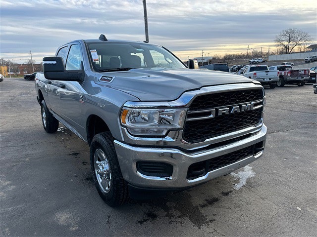 2024 Ram 2500 Tradesman photo 3