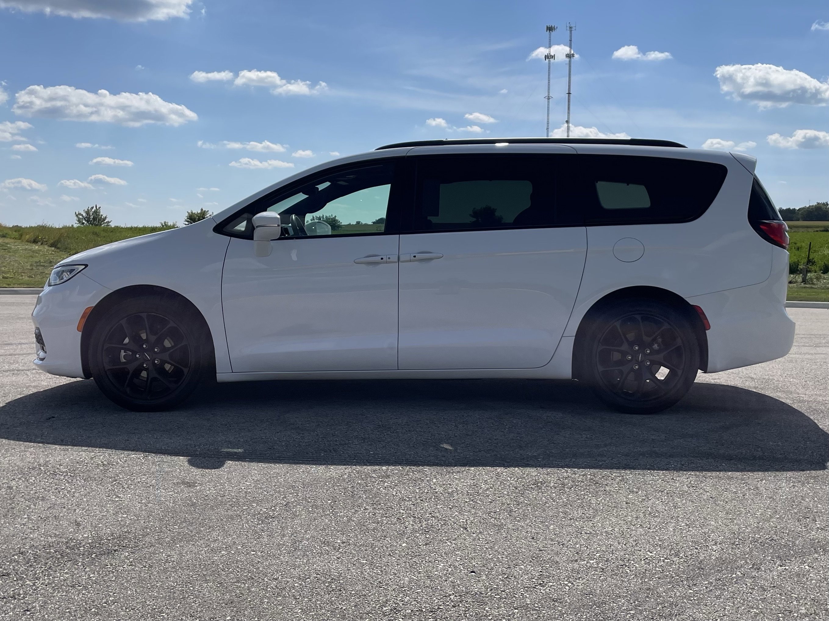 2021 Chrysler Pacifica Touring L photo 5