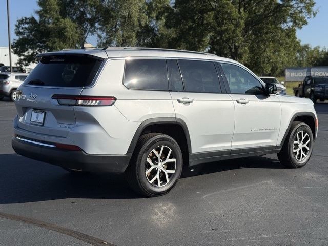 2024 Jeep Grand Cherokee Limited photo 3