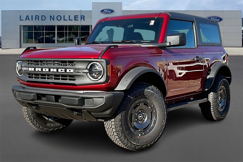 2025 Ford Bronco 2-Door Base's photo
