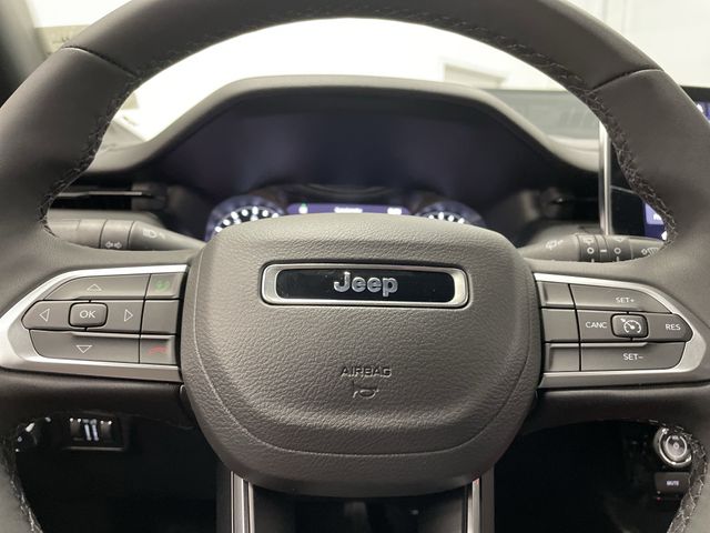 2025 Jeep Compass Latitude Altitude Special Edition photo 11