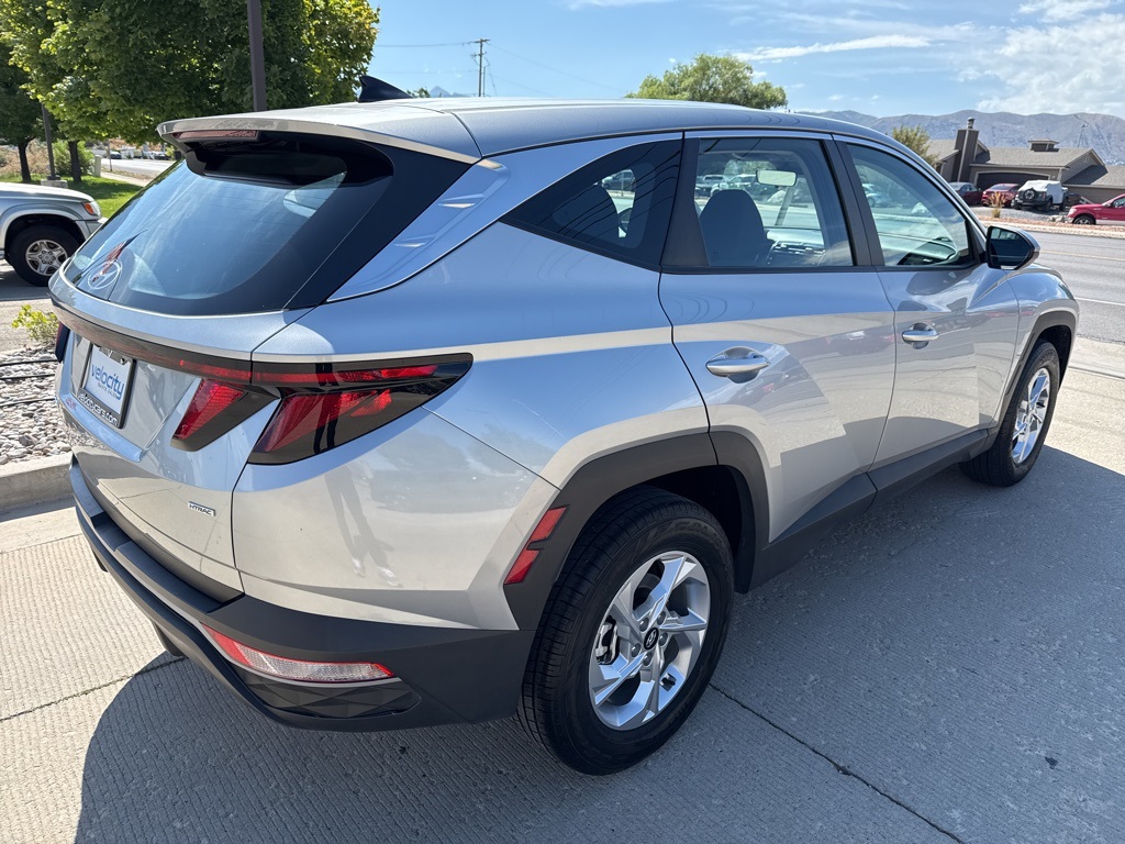 2024 Hyundai Tucson SE photo 3