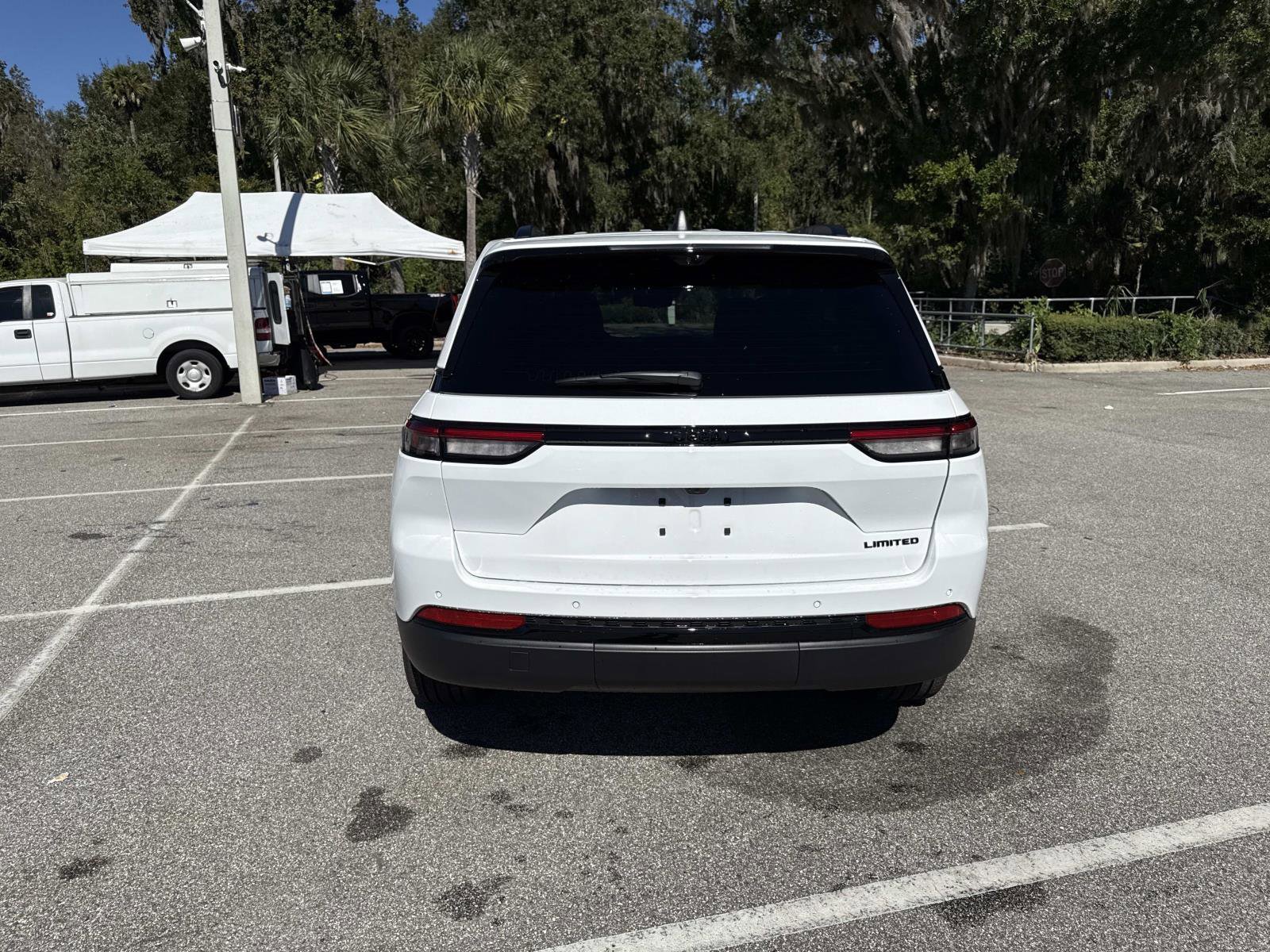 2025 Jeep Grand Cherokee Limited photo 3