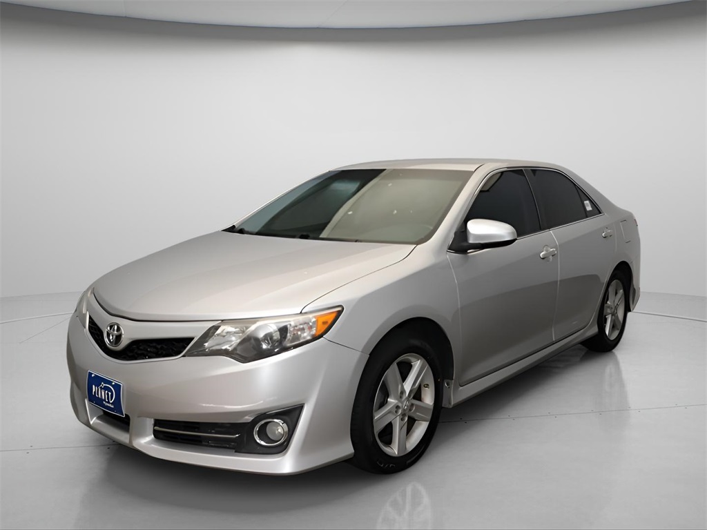 Used 2014 Toyota Camry SE with VIN 4T1BF1FK9EU453096 for sale in Golden, CO