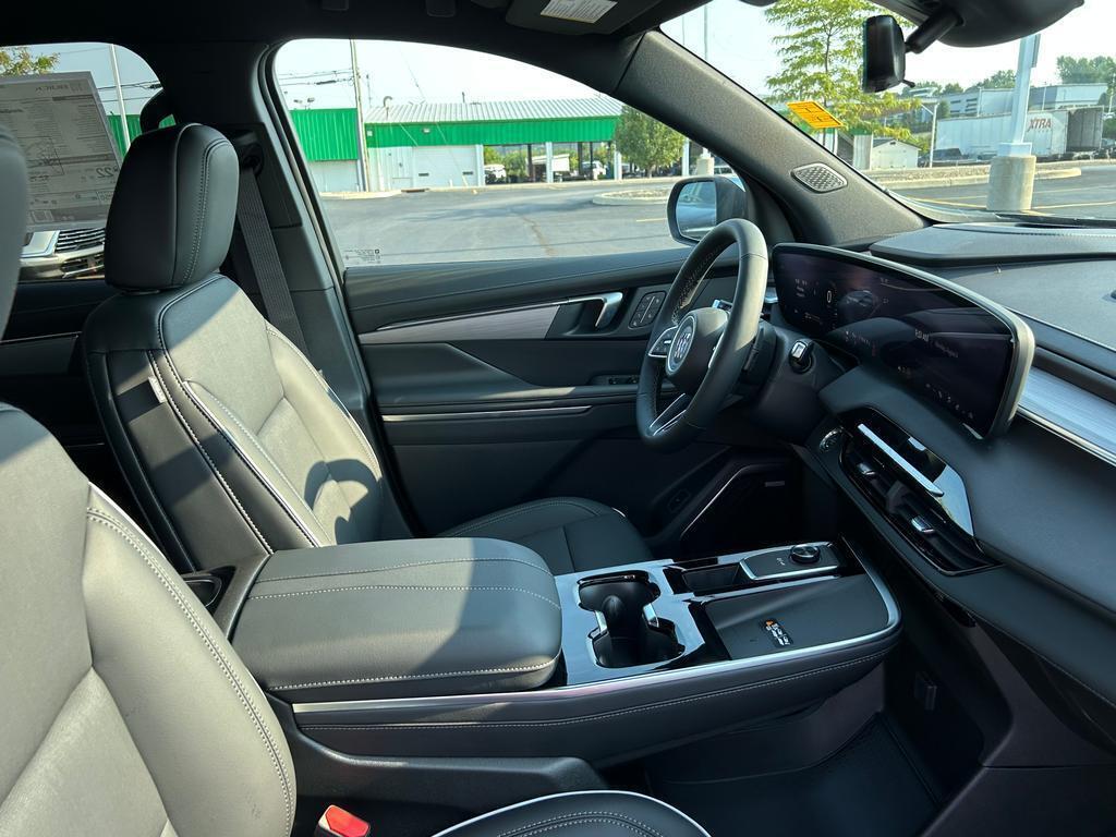 2026 Buick Enclave Preferred photo 18