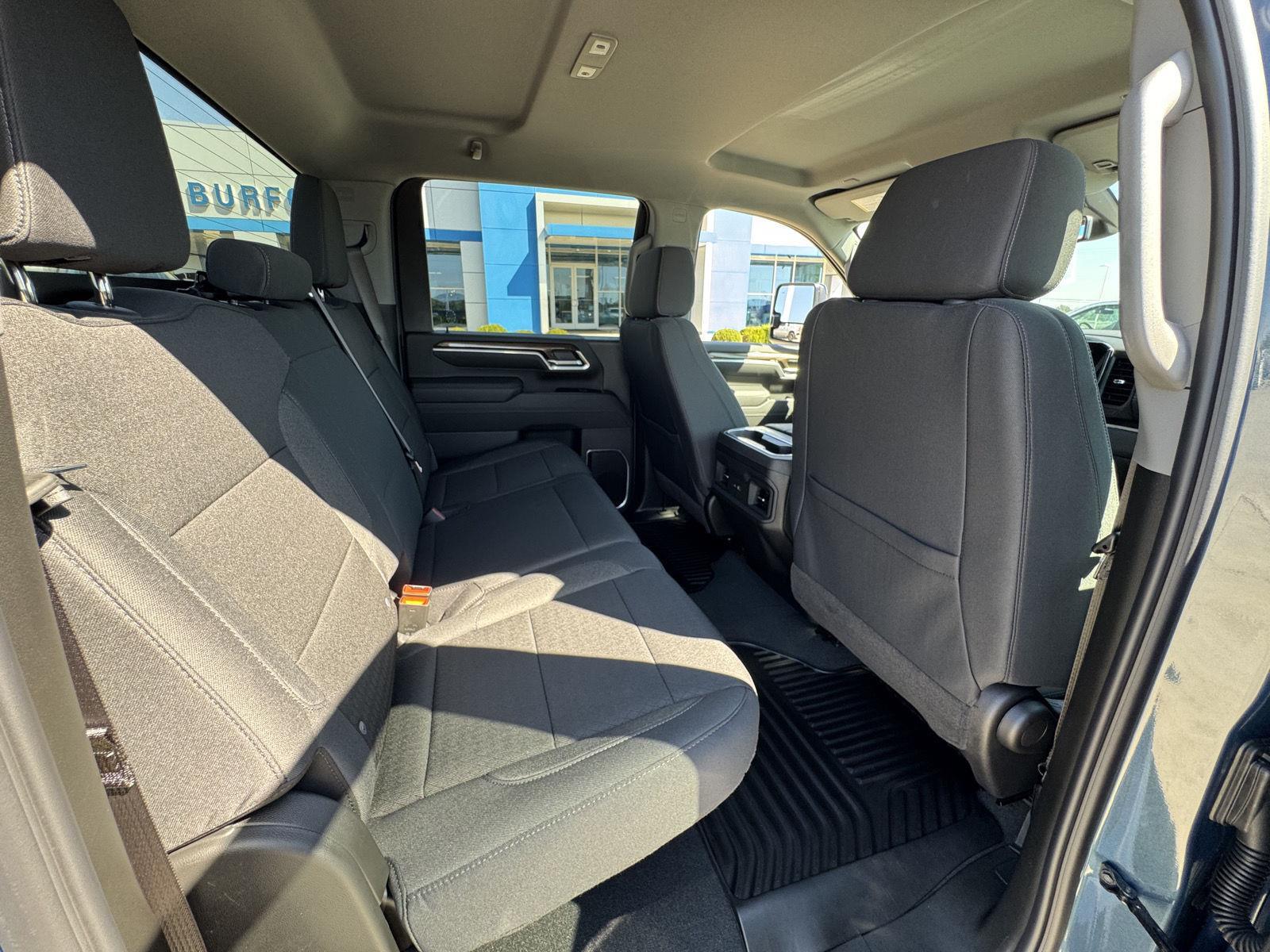 2026 Chevrolet Silverado 2500HD LT photo 37