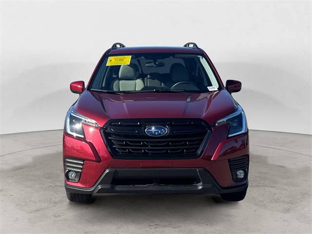 2024 Subaru Forester Premium photo 8