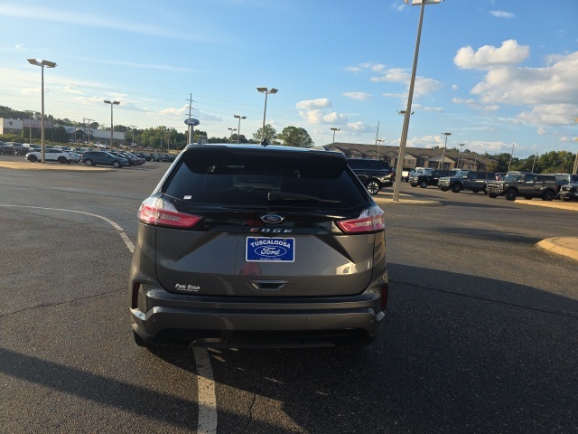 2022 Ford Edge ST photo 4