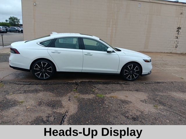 2025 Honda Accord Hybrid Touring photo 5