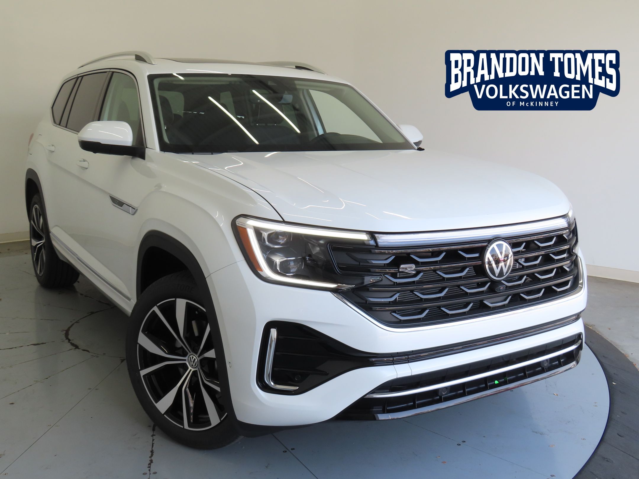 2026 Volkswagen Atlas SEL Premium R-Line's photo